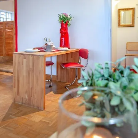 Strandgefluester _s4 _ 19_ *